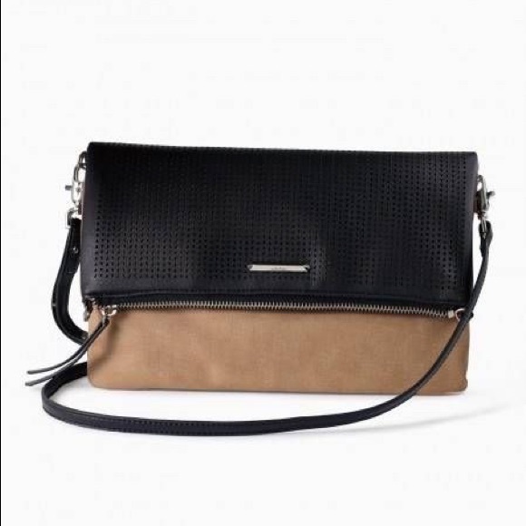 Stella & Dot Handbags - Stella & Dot Waverly Petite Clutch Purse